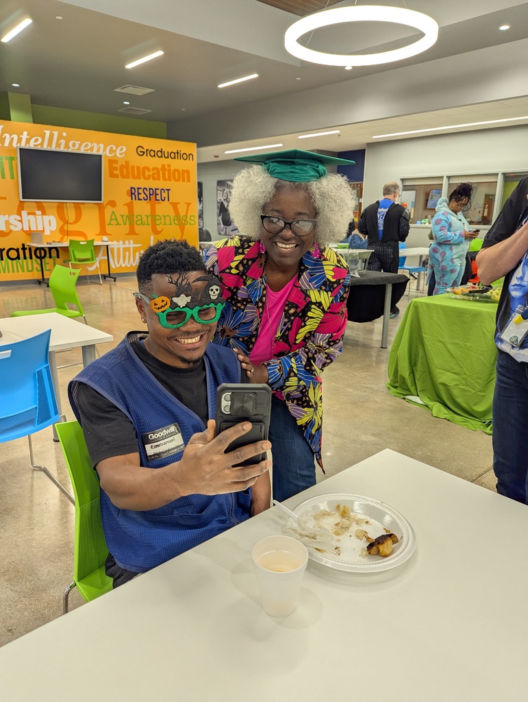 Photo of Alumni at our Alumni Breakfast