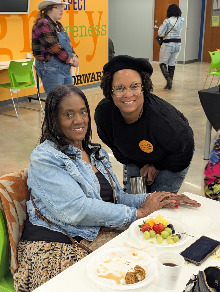 Photo of Alumni at our Alumni Breakfast