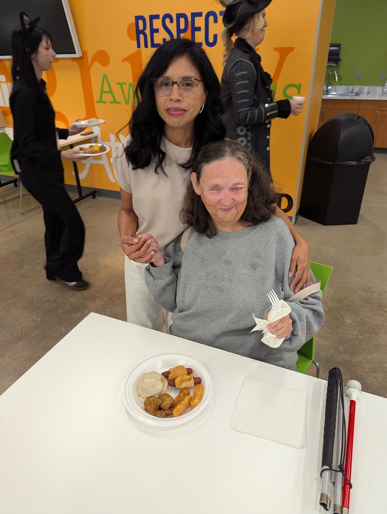 Photo of Alumni at our Alumni Breakfast