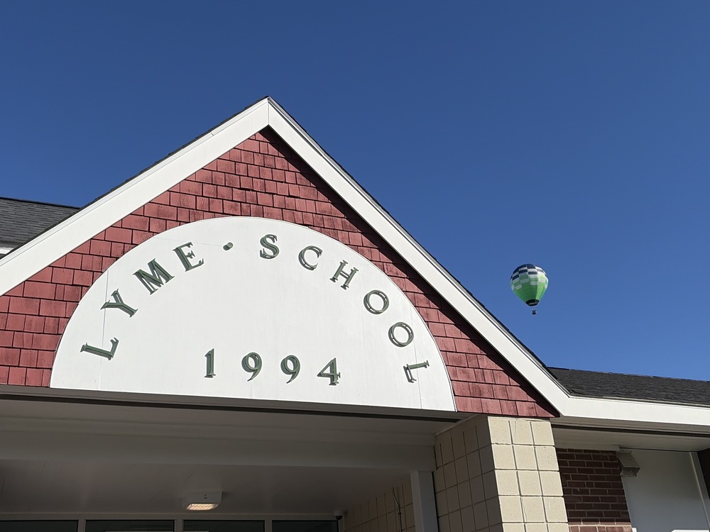 school with ballon