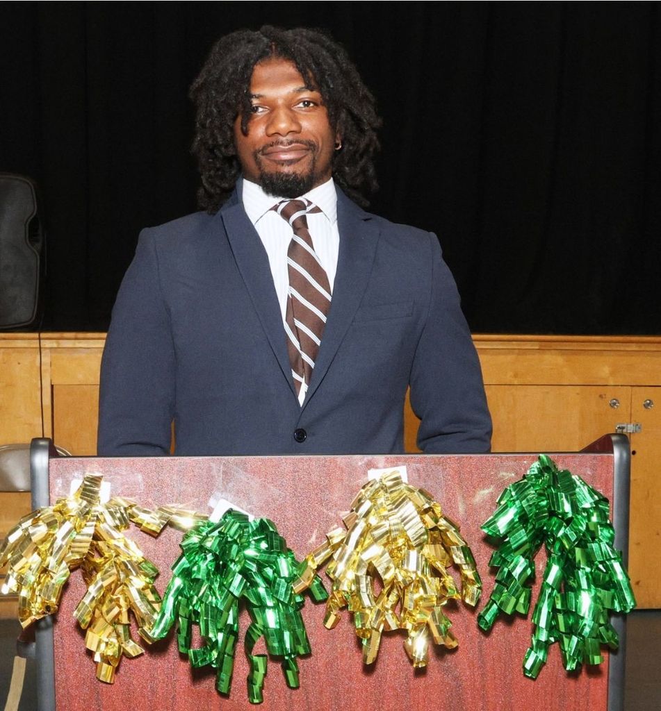 8th Grade Promotion Keynote Speaker VCS C/O 2009 Alumn Raheem Veal
