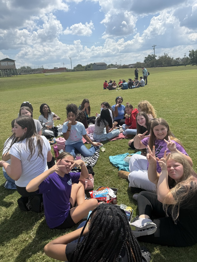 lunch on the lawn