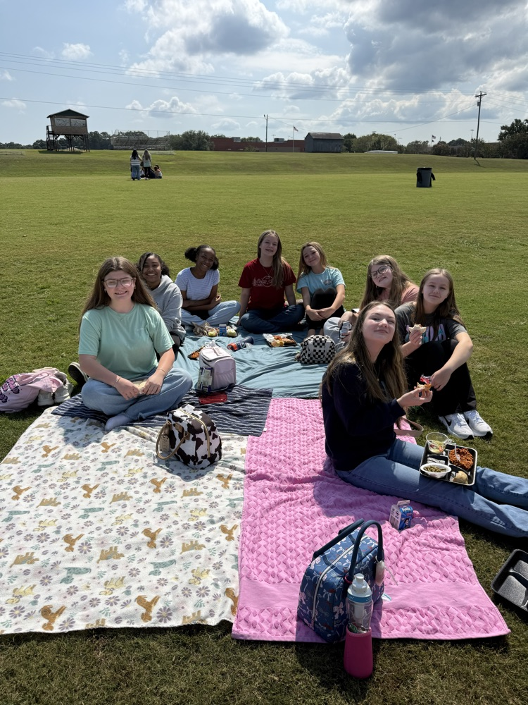 lunch on the lawn