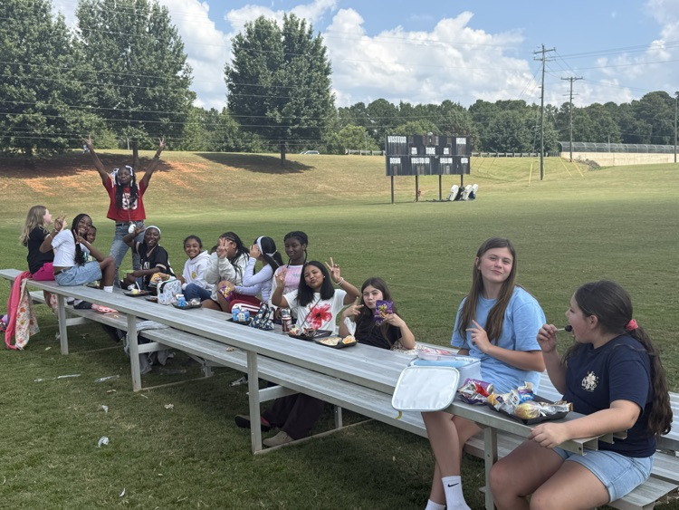 lunch on the lawn