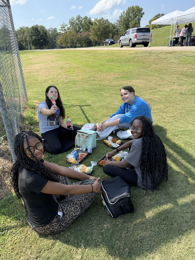 lunch on the lawn
