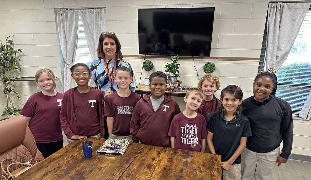 Vickie Morris, Thomasville City School Superintendent, met with the Thomasville Elementary School Student Advisory Committee on Sept. 23 in the school conference room. Morris said meeting with students is her favorite activity. Pictured are Morris with Ella Tucker, Fourth Grade; Reinys Rodriguez, Third Grade; John David Phillips, Third Grade; Christian Sanders, Third Grade; Kaden Jackson, Fourth Grade; Preston Harvell, Third Grade; Kayceton Rodriguez, Fourth Grade; and Tyunna Tucker, Fourth Grade.