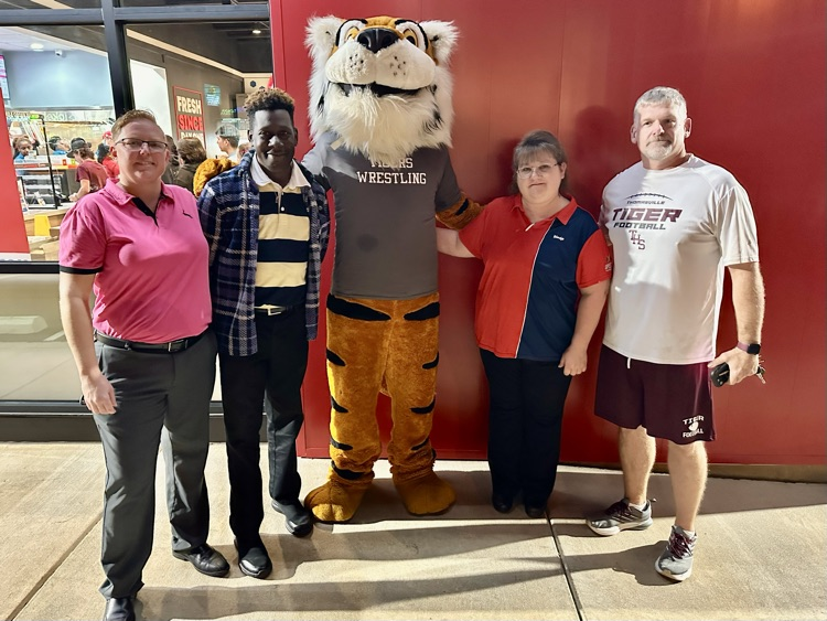 Come out to Wendy’s in Thomasville tonight, Nov. 12, until 7 p.m. Twenty percent of orders in the dining room will go to THS wrestling.