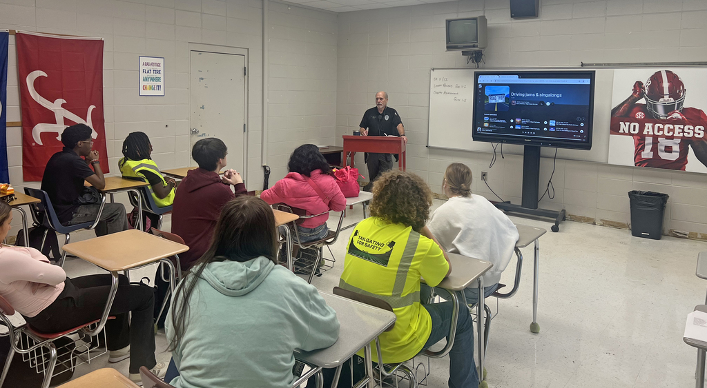 Durl Willis, School Resource Officer, for the Thomasville City Schools District, spoke Aug. 28 to students in the Driver's Education classes at Thomasville High School. He also demonstrated a field sobriety test.