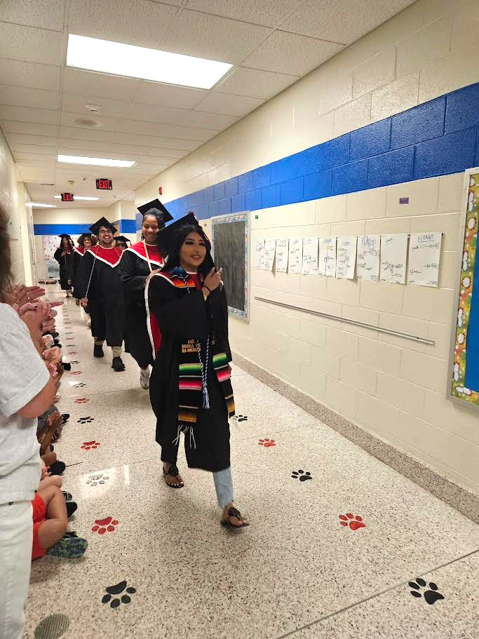 Senior walk at TPS