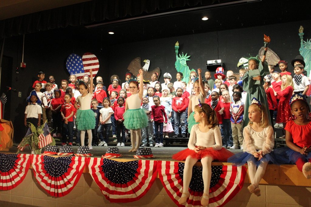 JES Kindergarten Patriotic Program 9