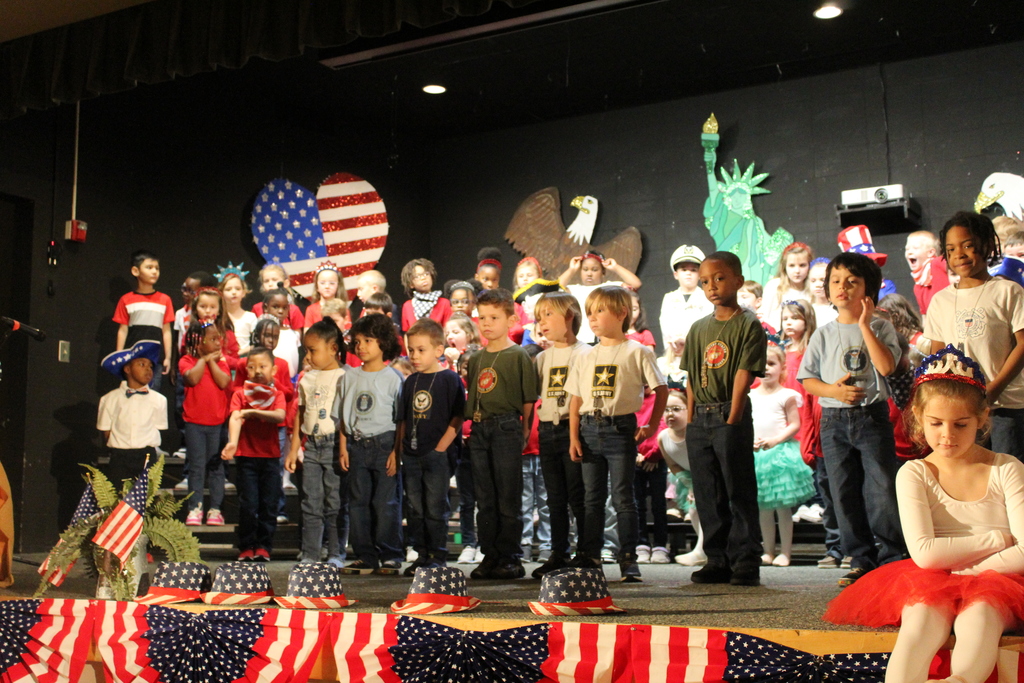 JES Kindergarten Patriotic Program 6