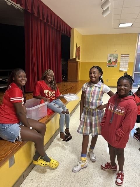 Red & Gold Day