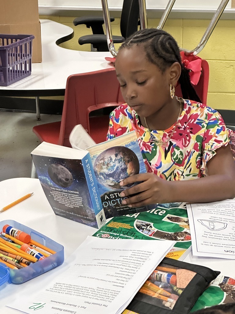 TCS Dictionary Distribution from Literacy of Thomas County 10