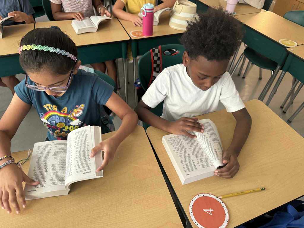 JES  Dictionary Distribution from Literacy of Thomas County 5