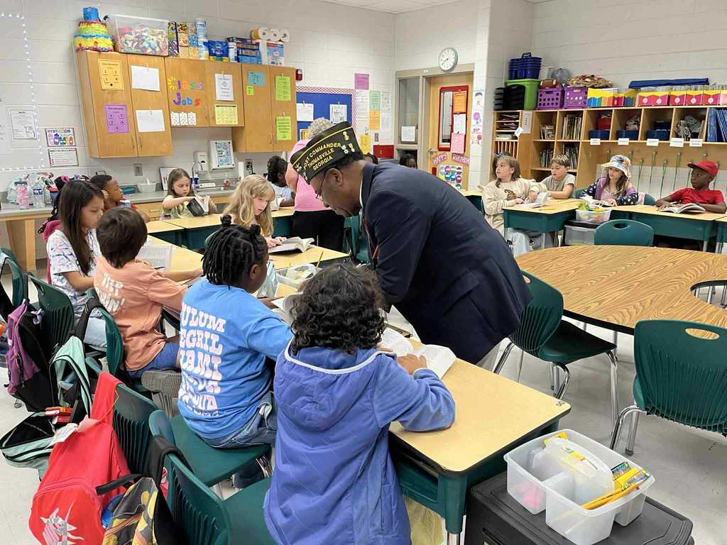 JES  Dictionary Distribution from Literacy of Thomas County 9