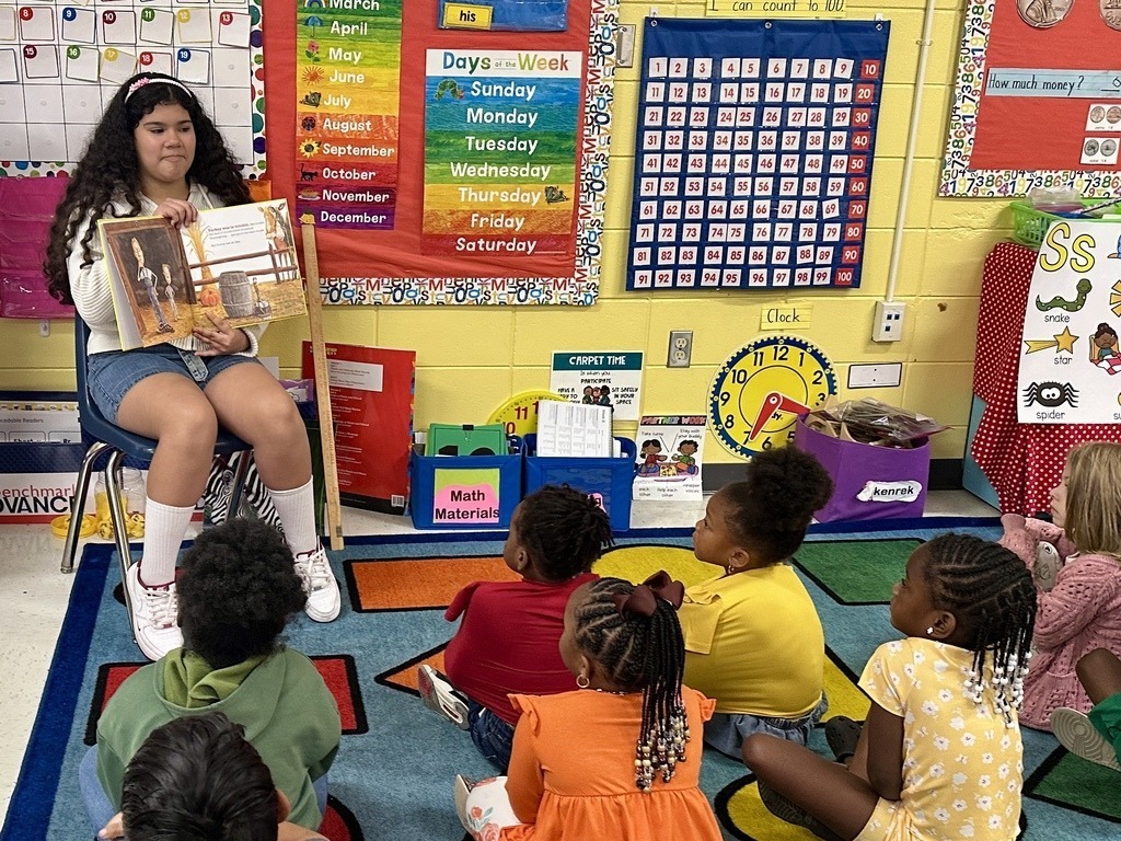 SES 5th Grade - Isabella Rivera - Reading Leader 3