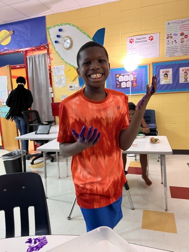 SES Painting Pumpkins Ms. Grace class 3