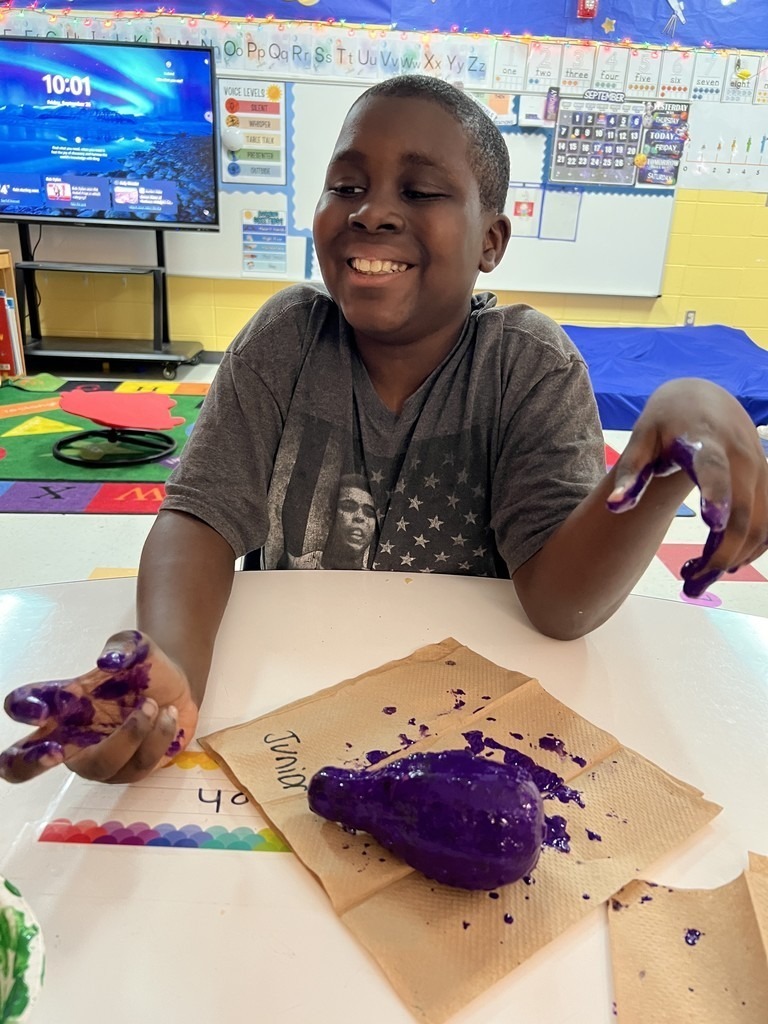 SES Painting Pumpkins Ms. Grace class 2