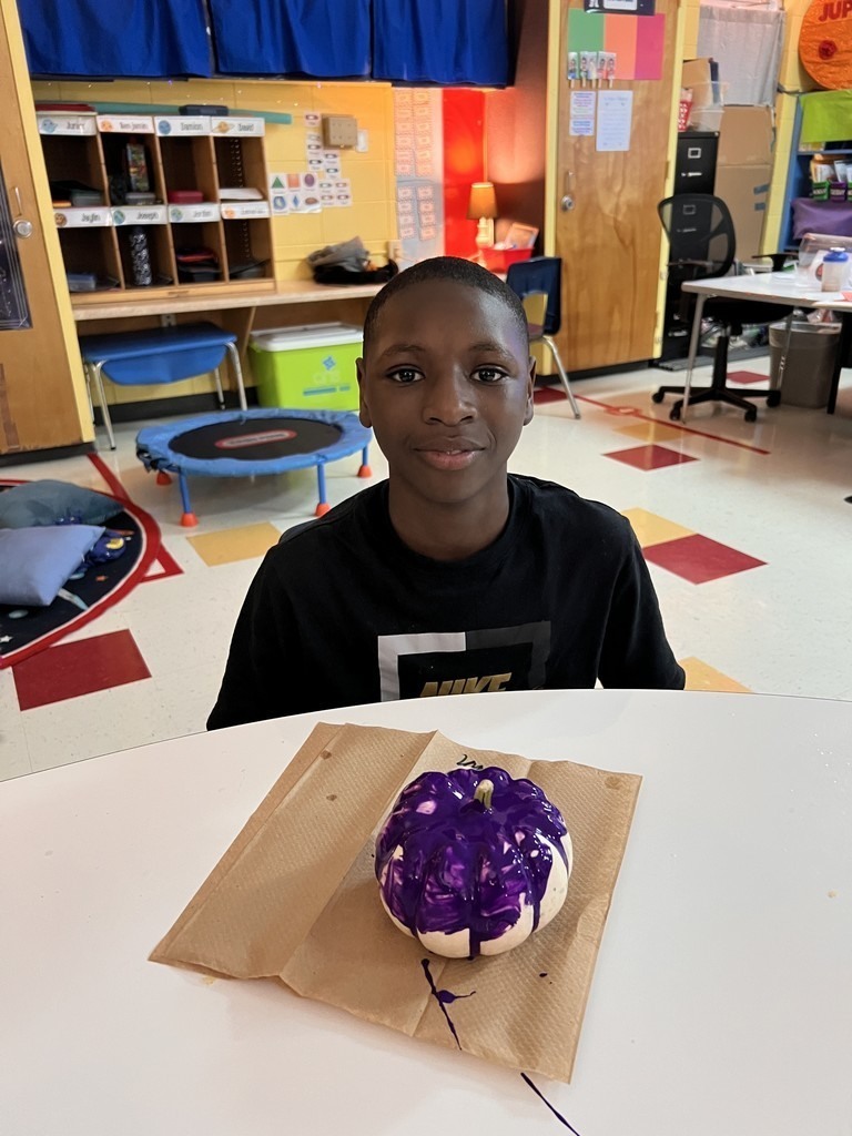 SES Painting Pumpkins Ms. Grace class 1