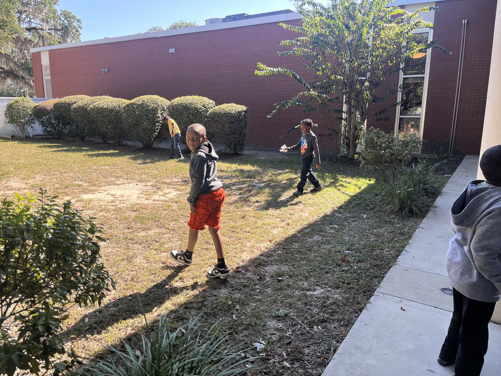 2nd grade Cleans Scottie Yard