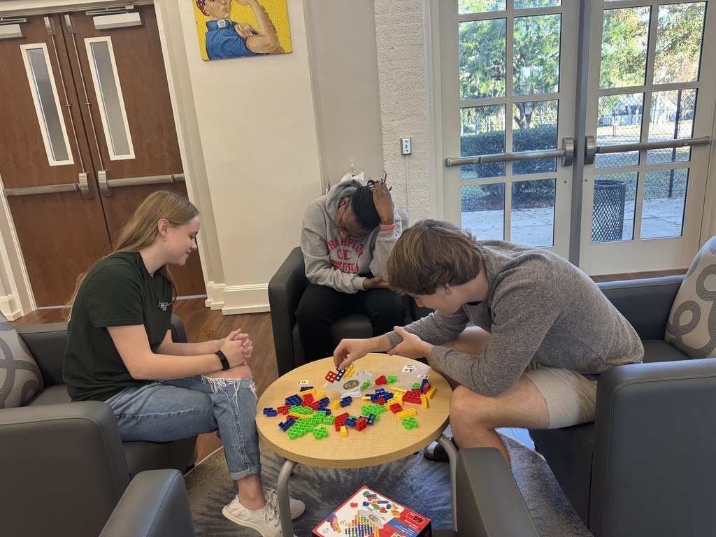 THS Library is BACK! 5