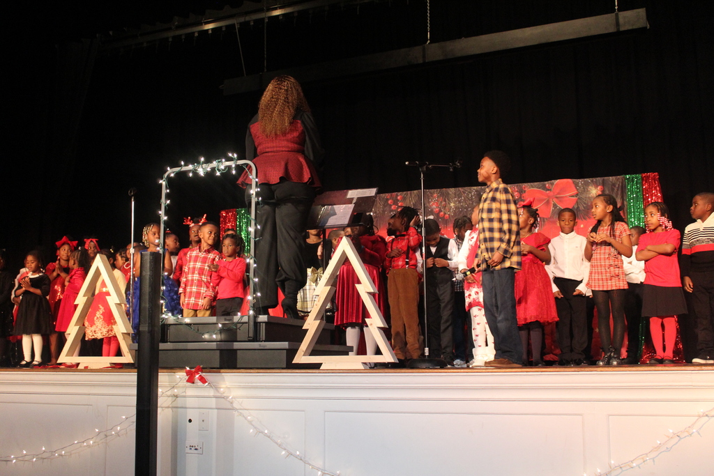 HES/JES Christmas Program 10