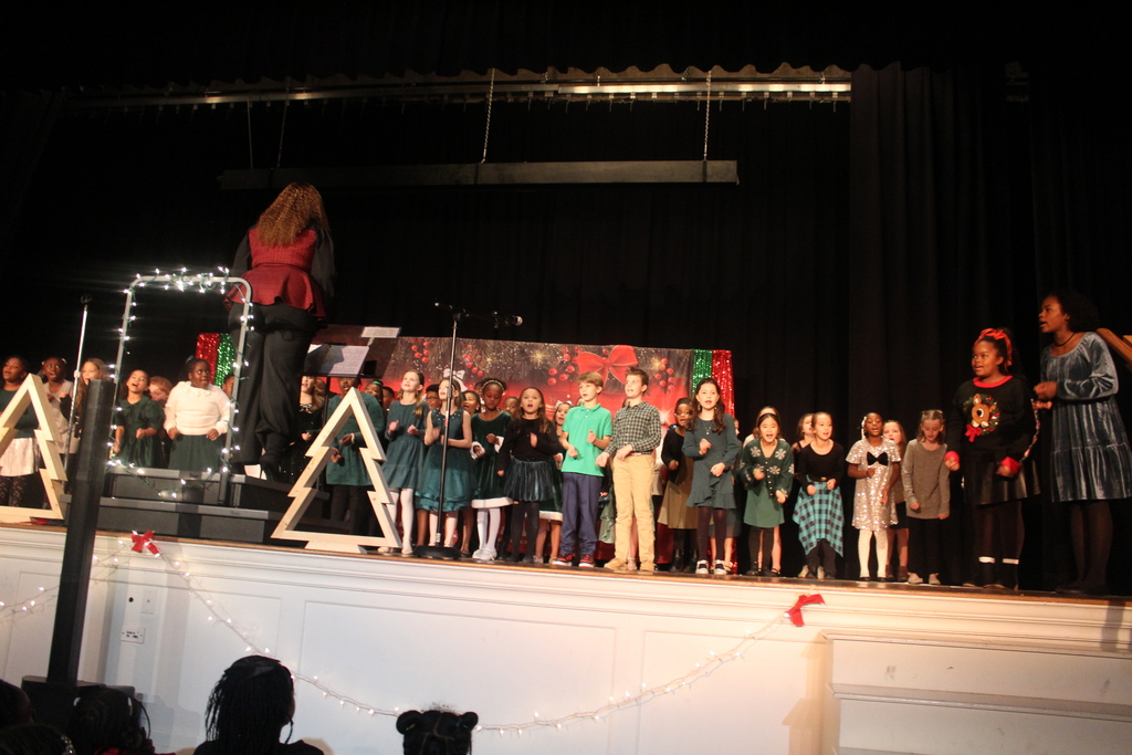 HES/JES Christmas Program 7
