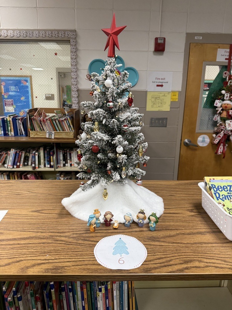 JES Library Christmas Tree Contest  4