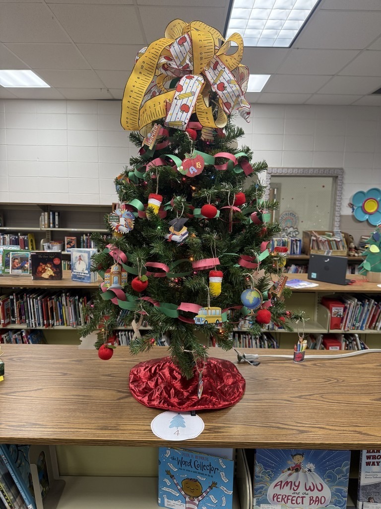 JES Library Christmas Tree Contest  7
