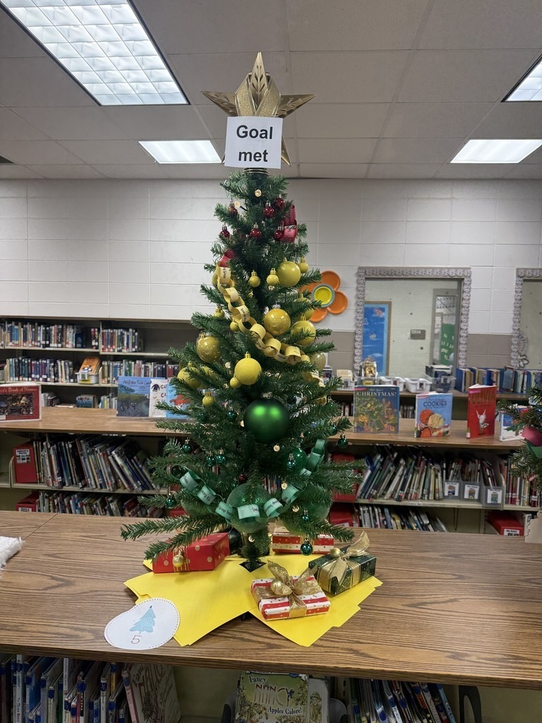 JES Library Christmas Tree Contest  8
