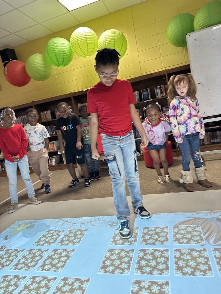 SES 1st Grade Active Floor Phonics 1