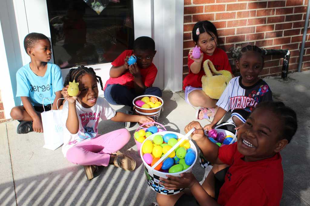 HES and JES Prek Easter Egg Hunt 5