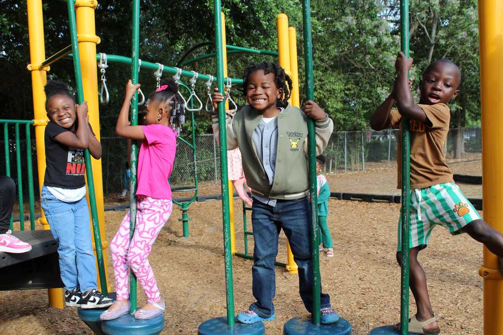 HES and JES Prek Easter Egg Hunt 9