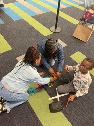 HES The Challenger Center 1st grade 3