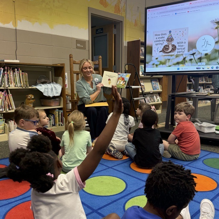 Geogia Cities Week  - City of Thomasville  Reads to Elementaries 1
