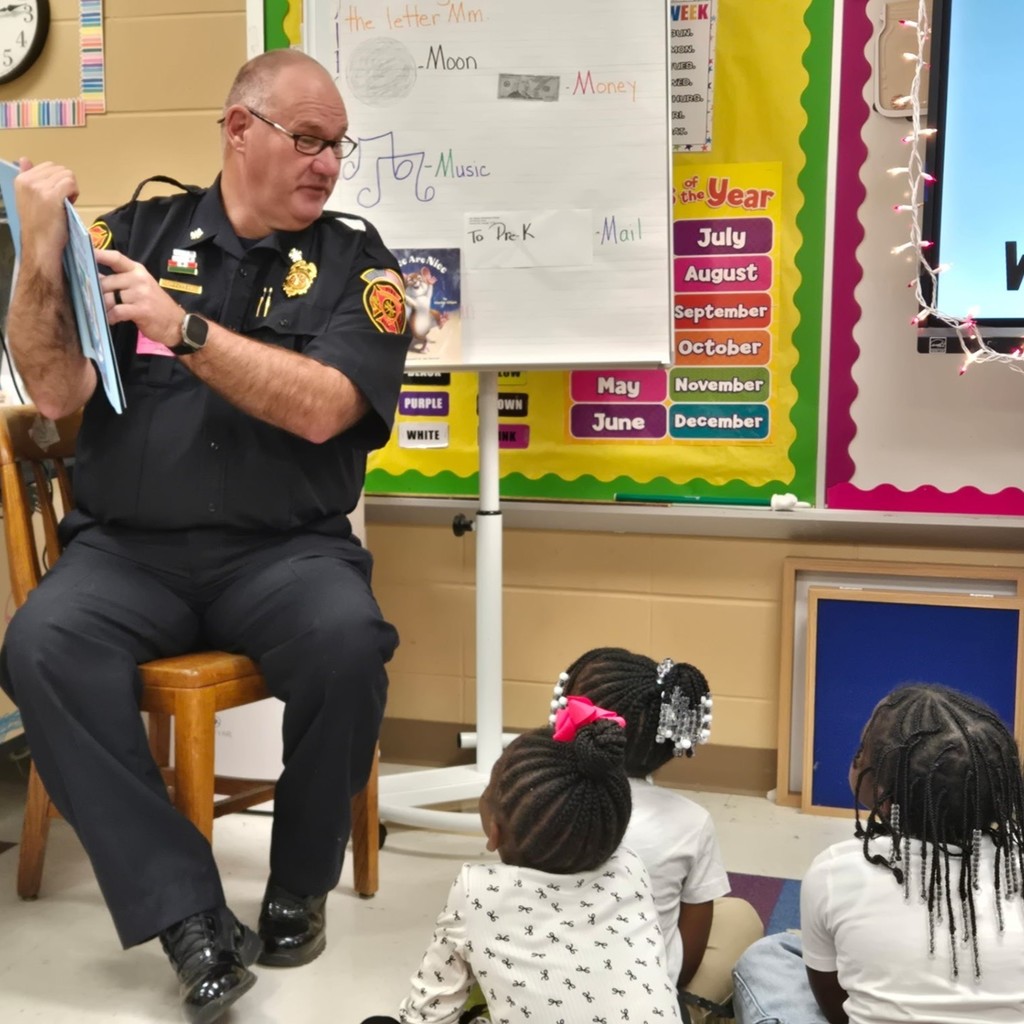 Geogia Cities Week  - City of Thomasville  Reads to Elementaries 8