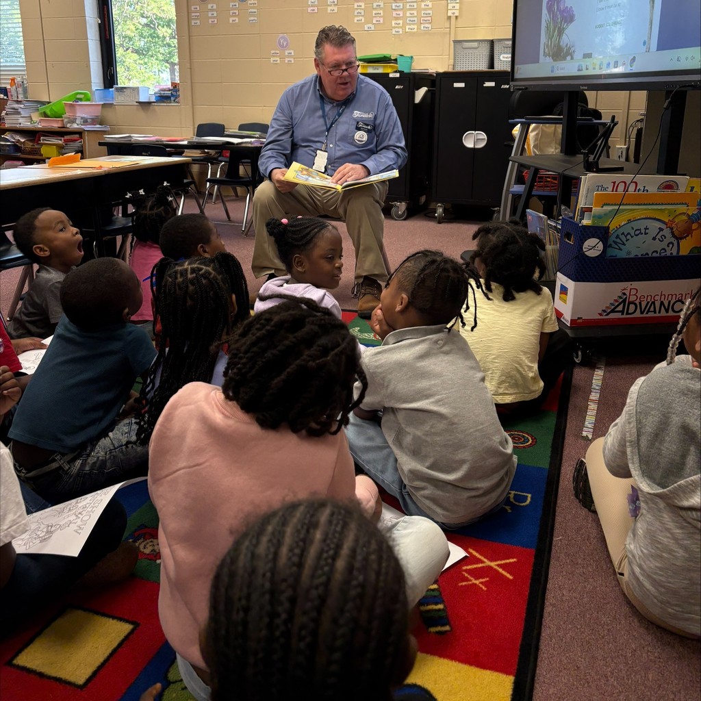 Geogia Cities Week  - City of Thomasville  Reads to Elementaries 5