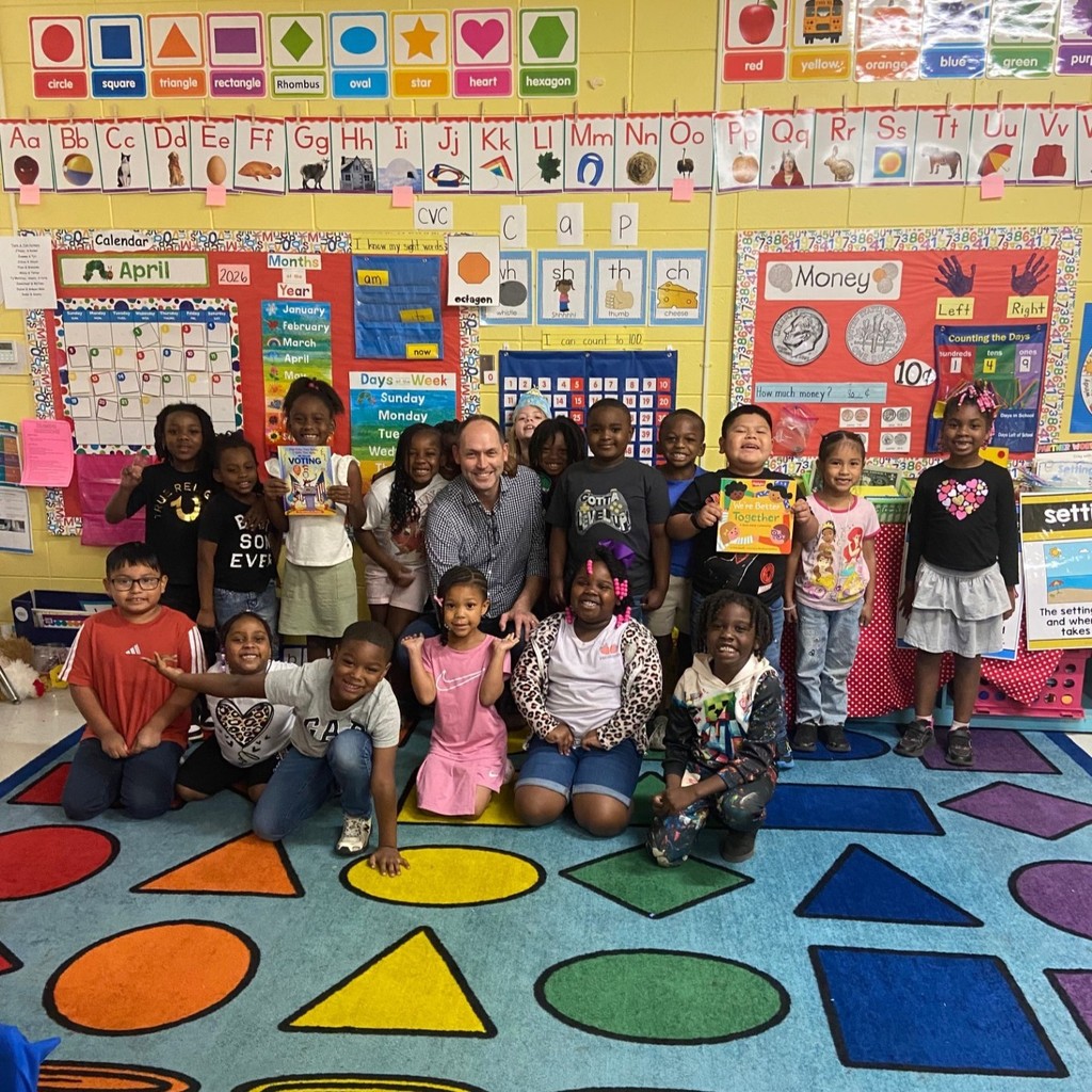 Geogia Cities Week  - City of Thomasville  Reads to Elementaries 9