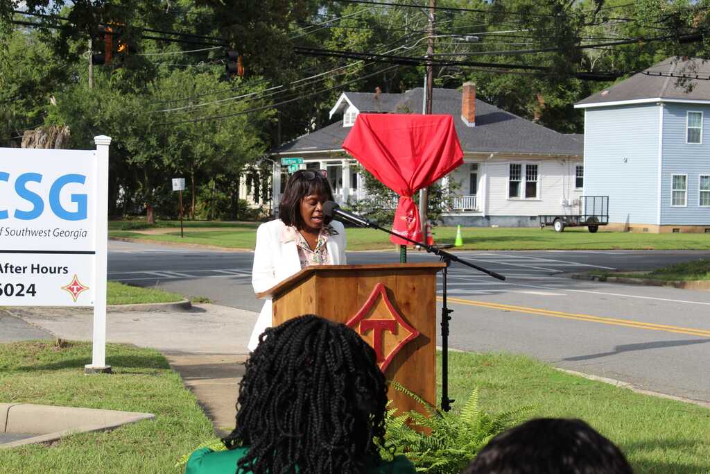 Shoutout Saturday for our Dr. Hazel T Jones Way at HES 8
