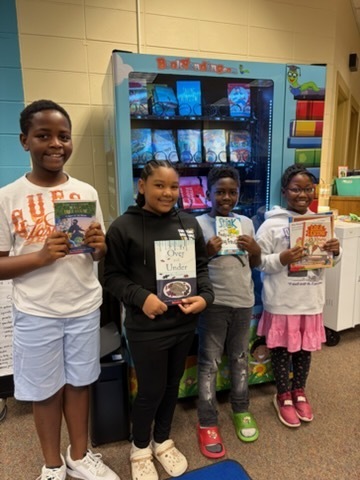 We love to read!
