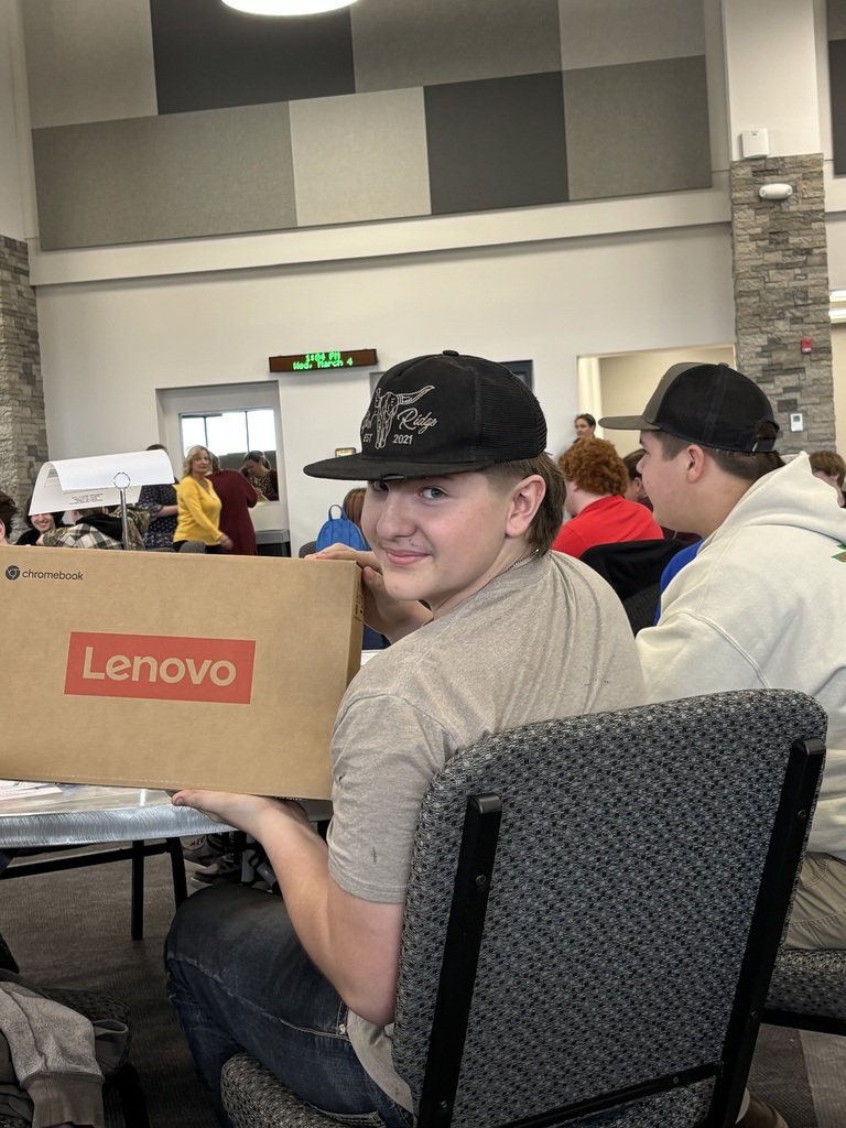 Eli Fox Won a Chromebook! 