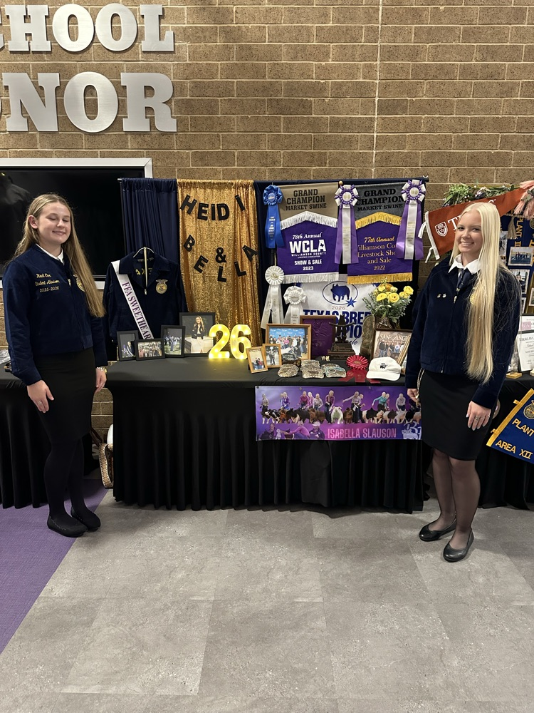 Graduating seniors Heidi and Bella