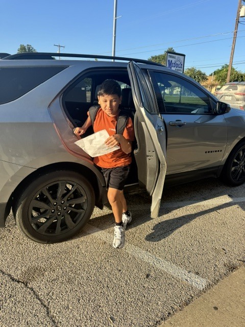 It was a great first morning back for our Thrall Tigers! A huge thank you to all our families for your patience during drop-off—seeing so many smiling faces at every campus made for a seamless start to the year!