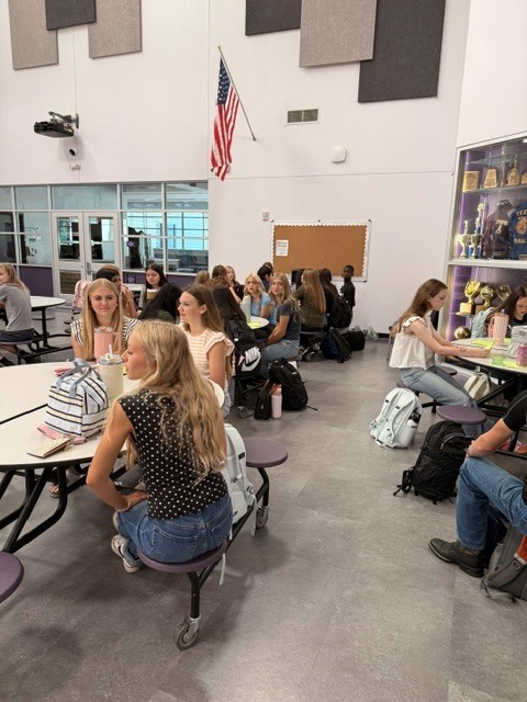 It was a great first morning back for our Thrall Tigers! A huge thank you to all our families for your patience during drop-off—seeing so many smiling faces at every campus made for a seamless start to the year!