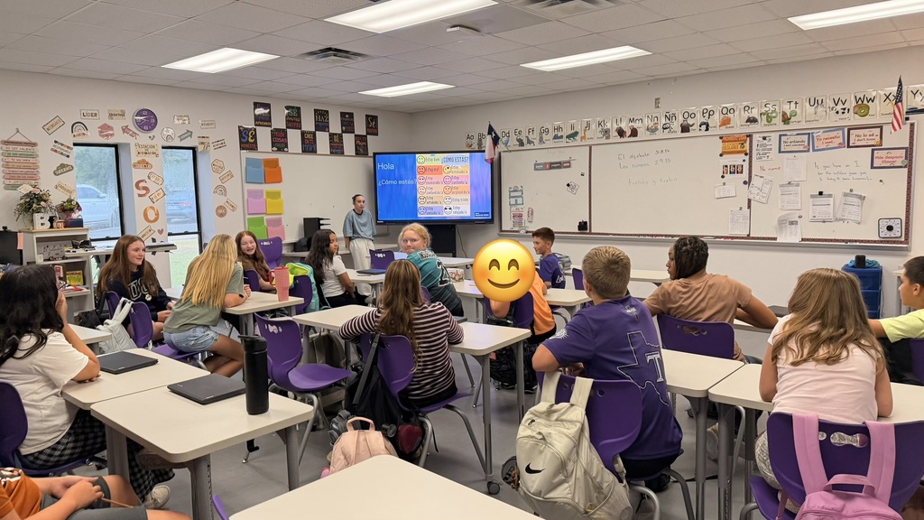 Our 7th grade students in Introduction to Spanish are learning how to respond to the question, “¿Cómo estás?” (How are you?) and express different emotions and feelings in Spanish!  They are building their vocabulary while practicing real-world communication skills.  We love seeing our students engaged, learning, and having fun with a new language! ¡Muy bien, Tigers! 🐯💜
