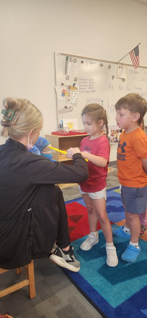 Dr. Hammond visited students to discuss dental hygiene and teeth