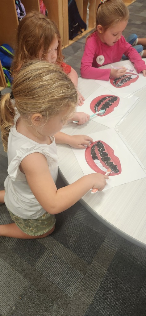 Dr. Hammond visited students to discuss dental hygiene and teeth