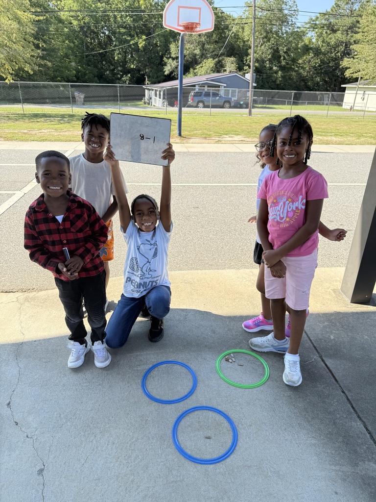 Mrs McRae’s class practiced math outside today with life size number bonds! We introduced fact families by using wood chips to represent the numbers and make addition and subtraction sentences!