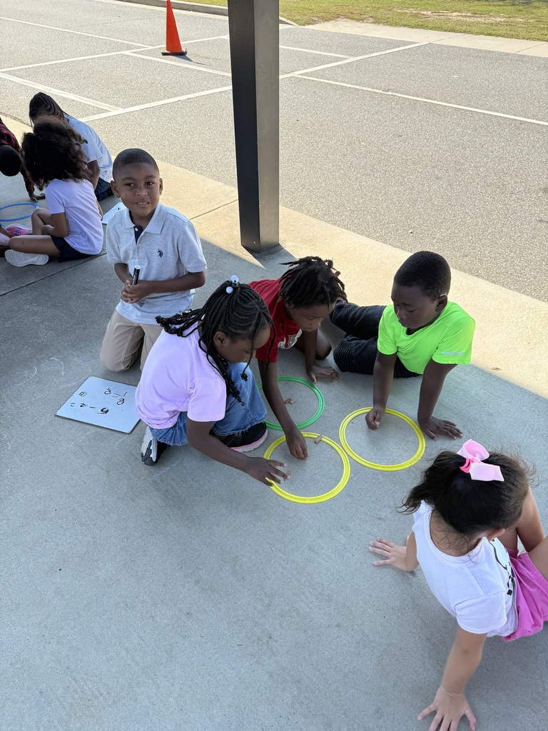 Mrs McRae’s class practiced math outside today with life size number bonds! We introduced fact families by using wood chips to represent the numbers and make addition and subtraction sentences!