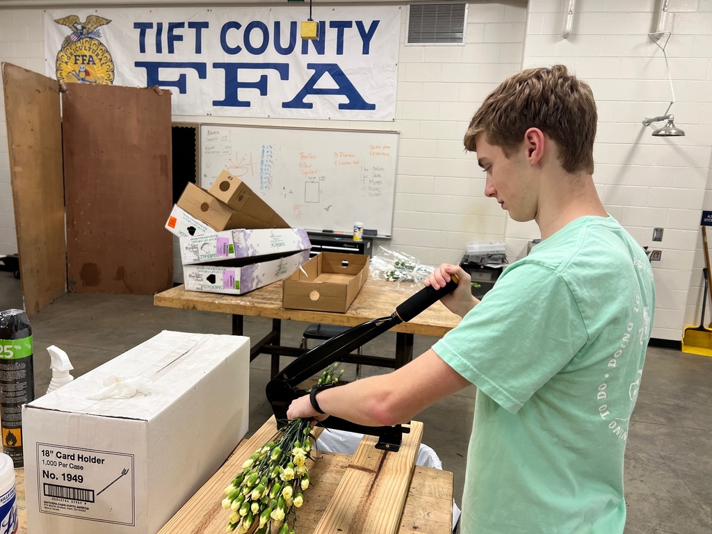 FFA Floral  (3)
